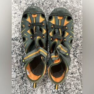 Merrell size 7